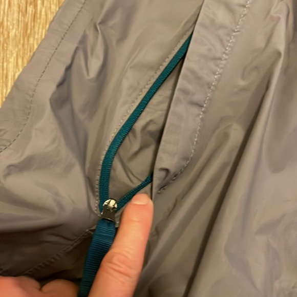 EUC NORTHFACE jacket with hood size M 10/12 - Picture 5 of 6